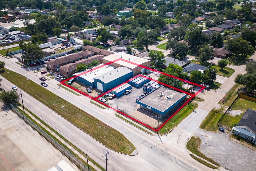 More Photos Of 9129 Irvington Blvd, Houston Warehouse For Sale