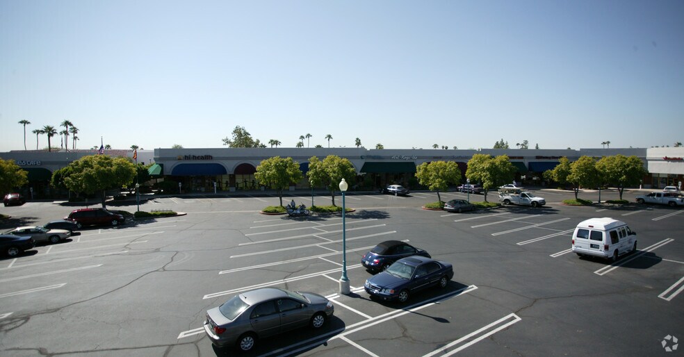 More Photos Of 10001 W Bell Rd, Sun City Unknown For Lease