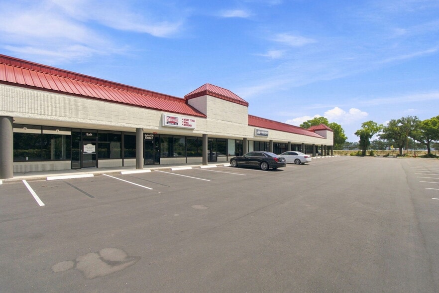 More Photos Of 14100 US Highway 19 N, Clearwater Unknown For Lease