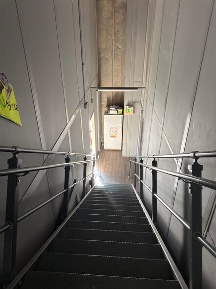 More Photos Of 7410 Coca Cola Dr, Hanover Research And Development For Lease