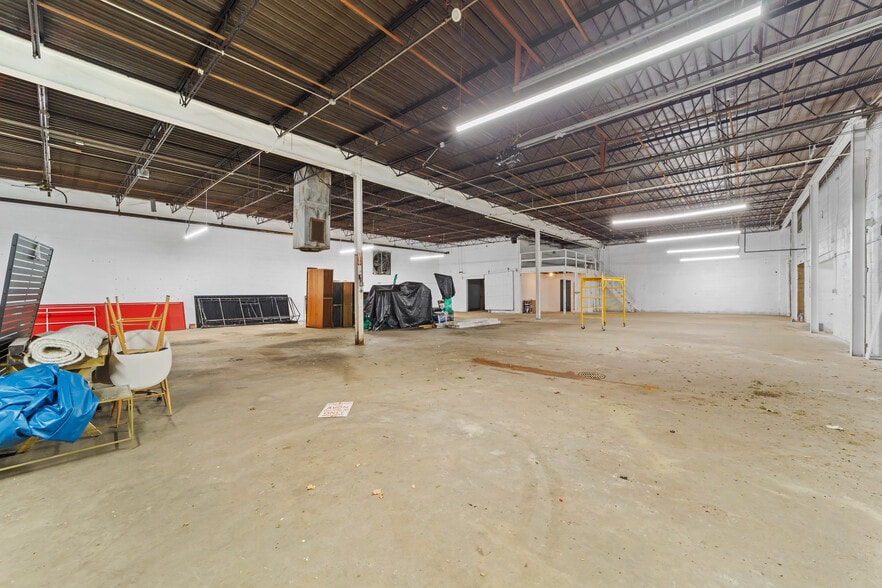 More Photos Of 1830 Superior Ave, Cleveland Freestanding For Sale