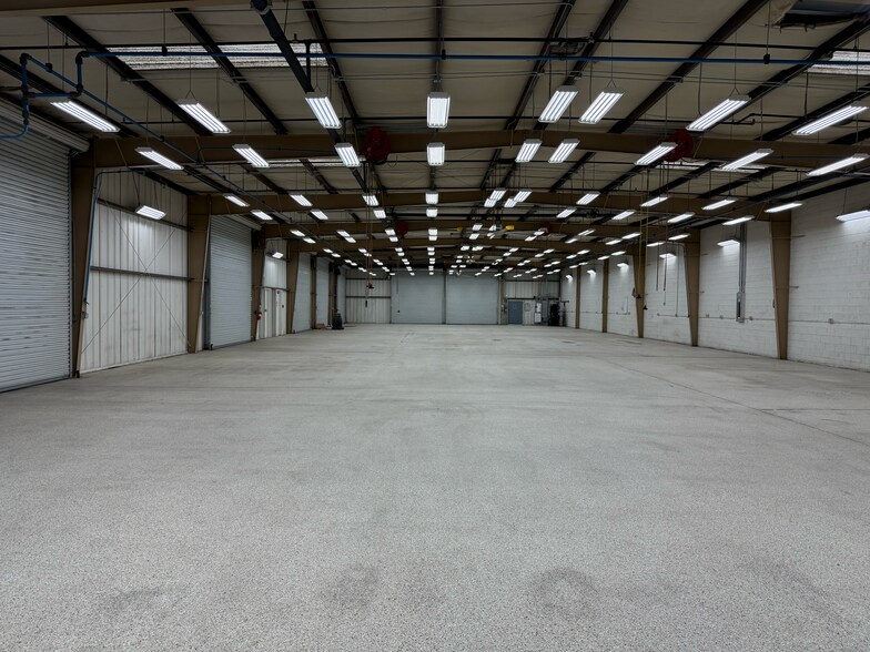 More Photos Of 4812 Stratos Way, Modesto Warehouse For Lease
