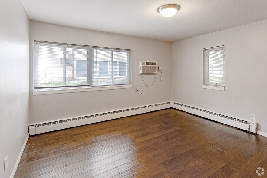 More Photos Of 2205 Bryant Ave S, Minneapolis Apartments For Sale