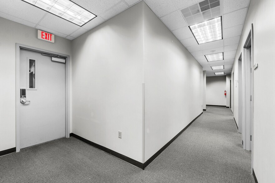 More Photos Of 7200 Highway 150, Greenville Office For Sale