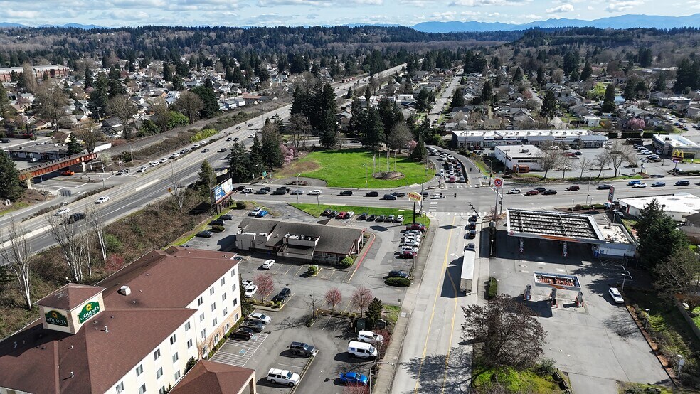 More Photos Of 521 Auburn Way S, Auburn Restaurant For Sale