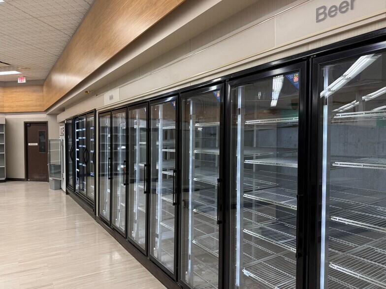 More Photos Of 41 Carroll St, Pittsfield Freestanding For Sale