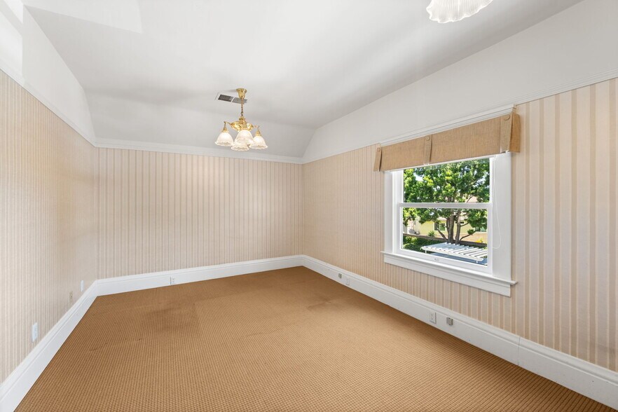 More Photos Of 503 W Palm Dr, Placentia Office Residential For Lease