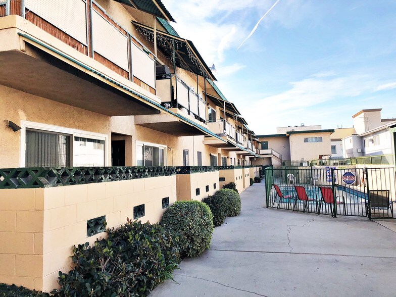 More Photos Of 11940 Burbank Blvd, Valley Village Apartments For Sale
