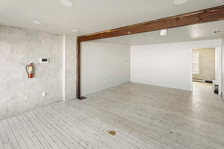 More Photos Of 8 S Grand Ave, Montrose Storefront Retail Residential For Lease