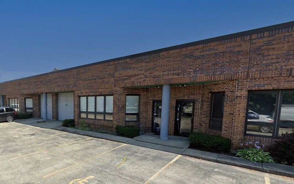 More Photos Of 647 N Central Ave, Wood Dale Warehouse For Sale