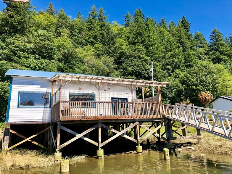 More Photos Of 6750 Or-126 Hwy, Florence Marina For Sale