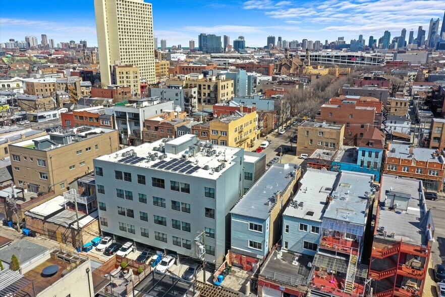 More Photos Of 1056 N Ashland Ave, Chicago Storefront Retail Residential For Lease