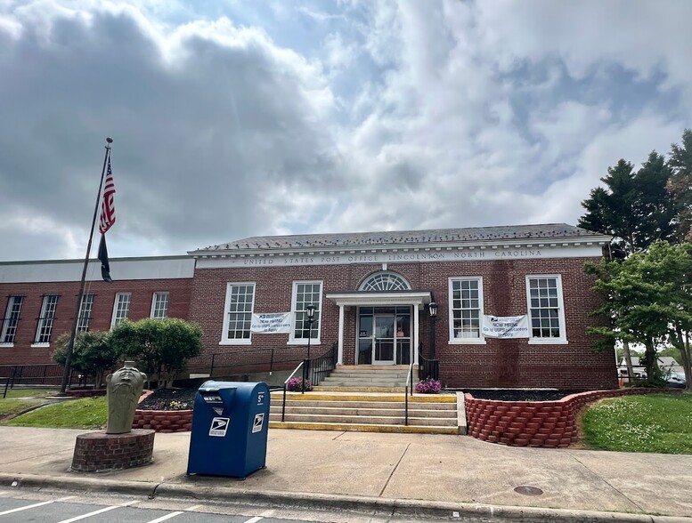 Primary Photo Of 326 E Main St, Lincolnton Post Office For Lease