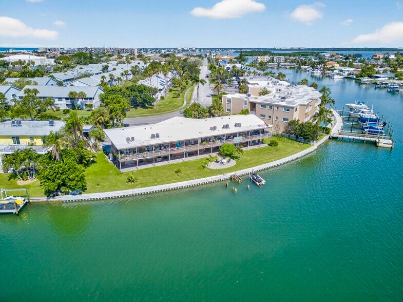 More Photos Of 275 116th Ave, Treasure Island Apartments For Sale