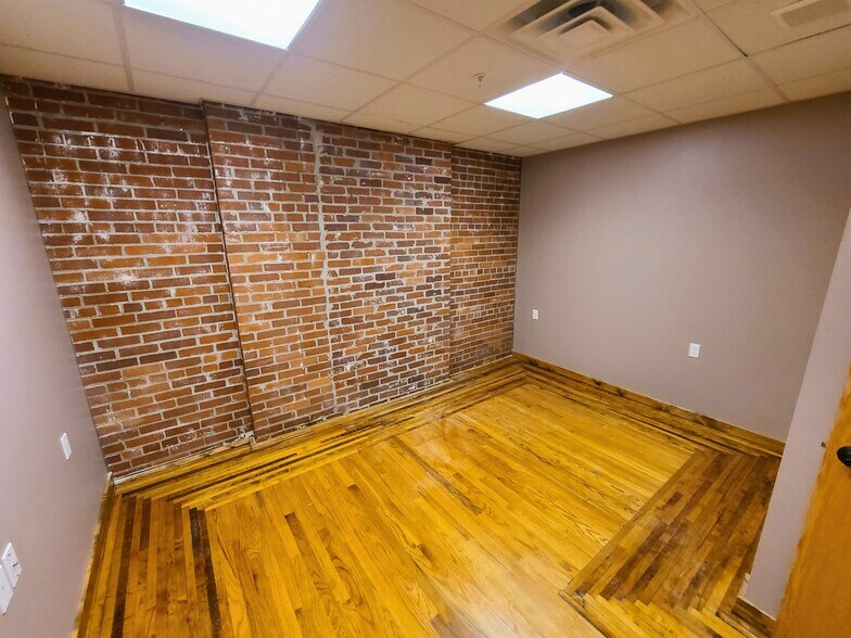 More Photos Of 1216 Smith St, Charleston Apartments For Lease