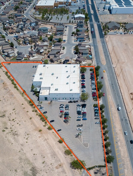 More Photos Of 10365 Railroad Dr, El Paso Warehouse For Sale