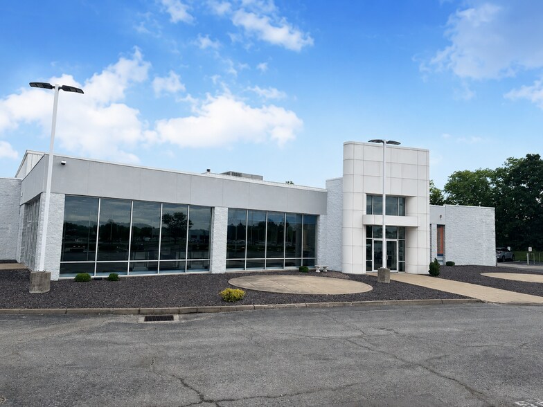 Primary Photo Of 1075 W Terra Ln, O'Fallon Auto Dealership For Lease
