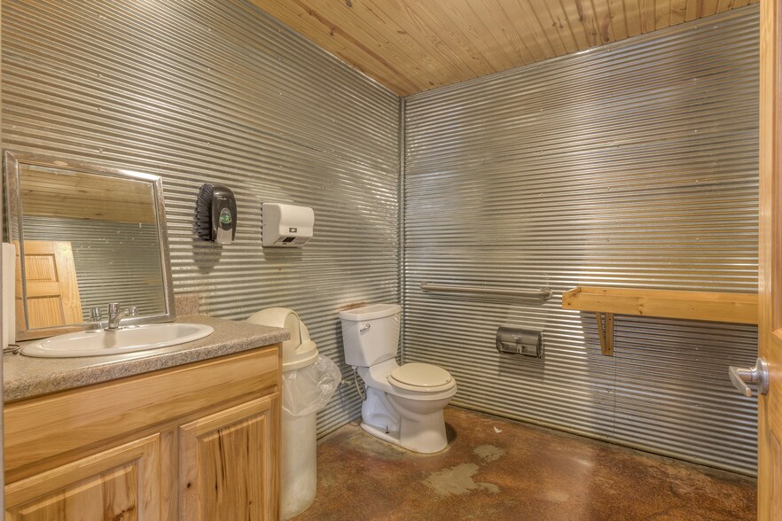 More Photos Of 29301 Hwy 82 Hwy, Park Hill Restaurant For Sale