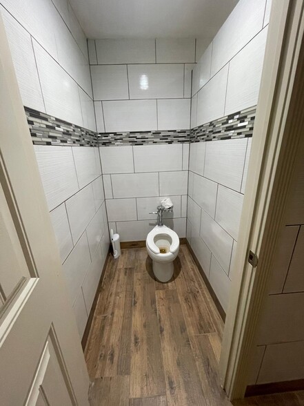 More Photos Of 37937 FM 1774 Rd, Magnolia Warehouse For Lease