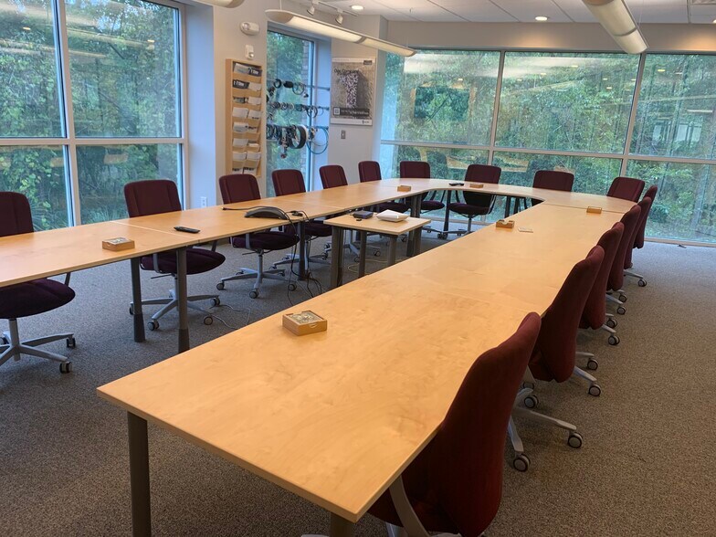 More Photos Of 5264B International Blvd, North Charleston Office For Lease