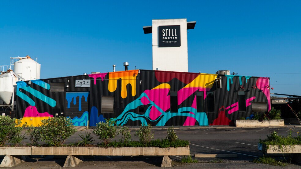 More Photos Of 440 E Saint Elmo Rd, Austin Unknown For Lease