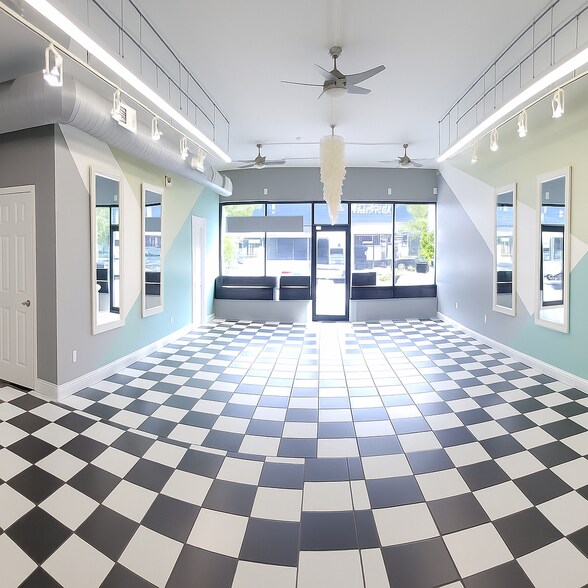 More Photos Of 2556 W Lawrence Ave, Chicago General Retail For Lease