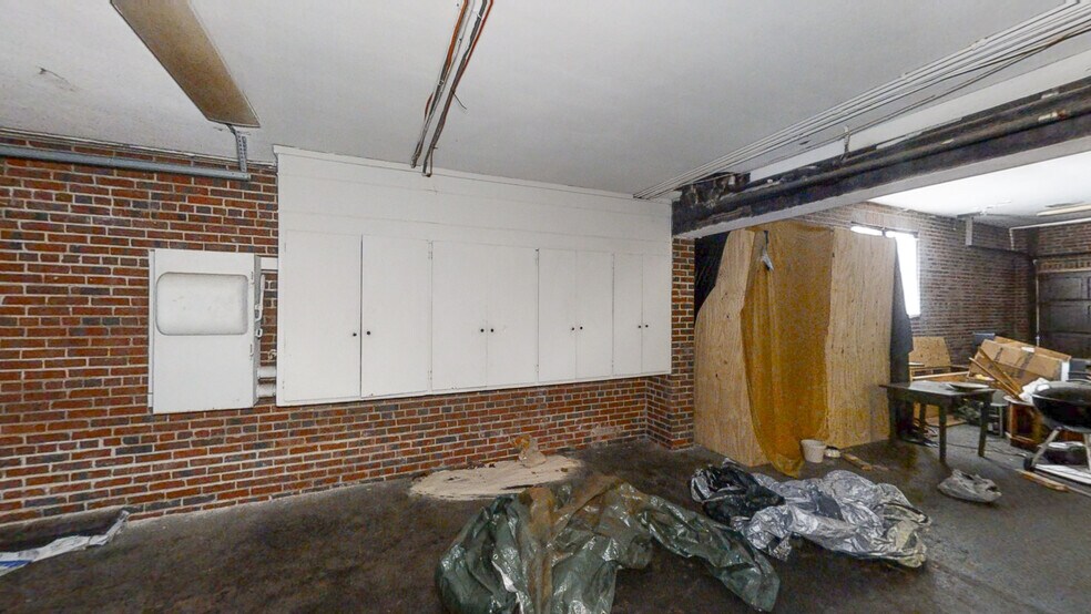 More Photos Of 1015 13th St, Columbus General Retail For Sale