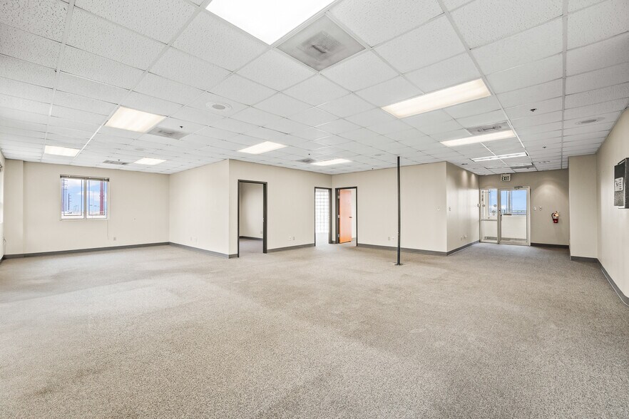 More Photos Of 2307 N Tx-289-loop, Lubbock Truck Terminal For Lease