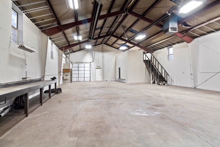 More Photos Of 2310 S Jason St, Denver Service For Sale