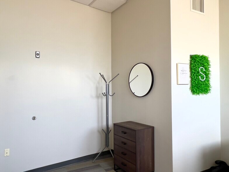 More Photos Of 7507-7511 E McDonald Dr, Scottsdale Office For Lease