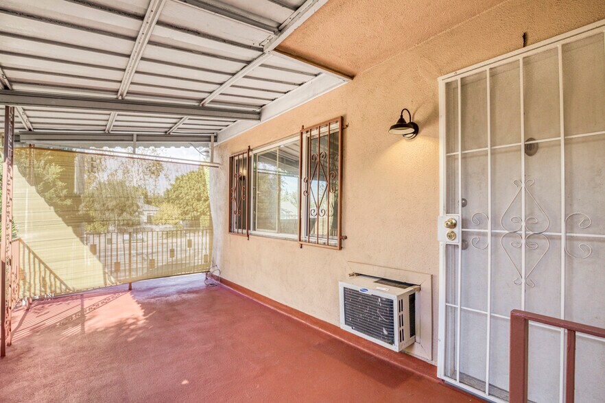 More Photos Of 12256 Riverside Dr, Valley Village Apartments For Sale
