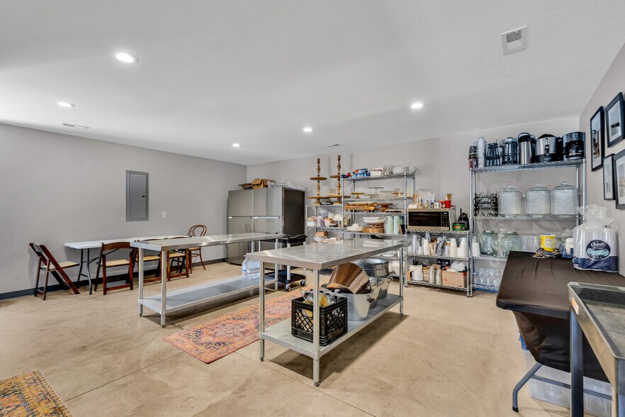 More Photos Of 8 E 3rd Ave, Mount Sterling Specialty For Sale