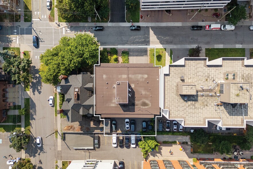 More Photos Of 125 Somerset St W, Ottawa Apartments For Sale