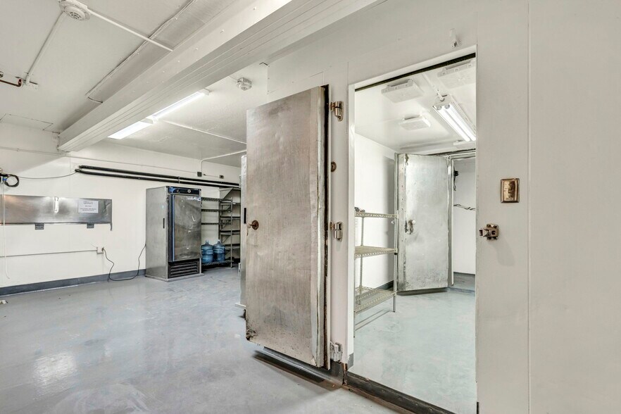 More Photos Of 1555 S Wells Ave, Reno Restaurant For Sale