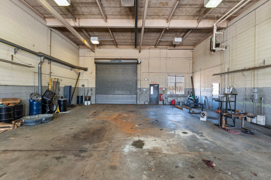 More Photos Of 251 Freestone Ave, Portland Manufacturing For Sale