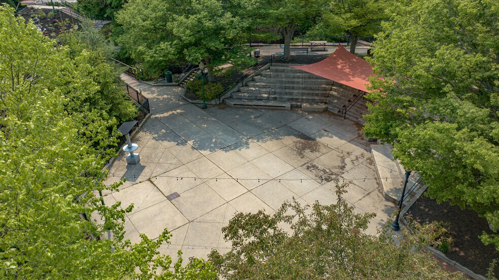 More Photos Of 5-7 Market Sq, Amesbury Loft Creative Space For Lease