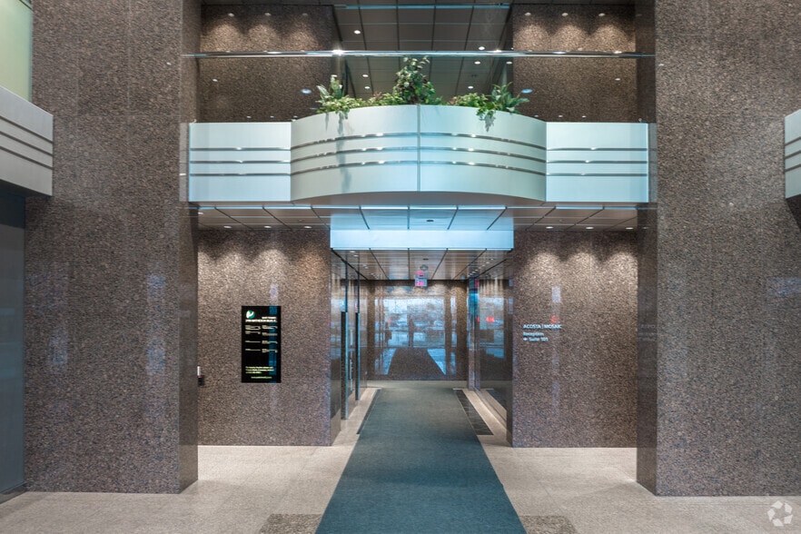 More Photos Of 2700 Matheson Blvd E, Mississauga Office For Sale