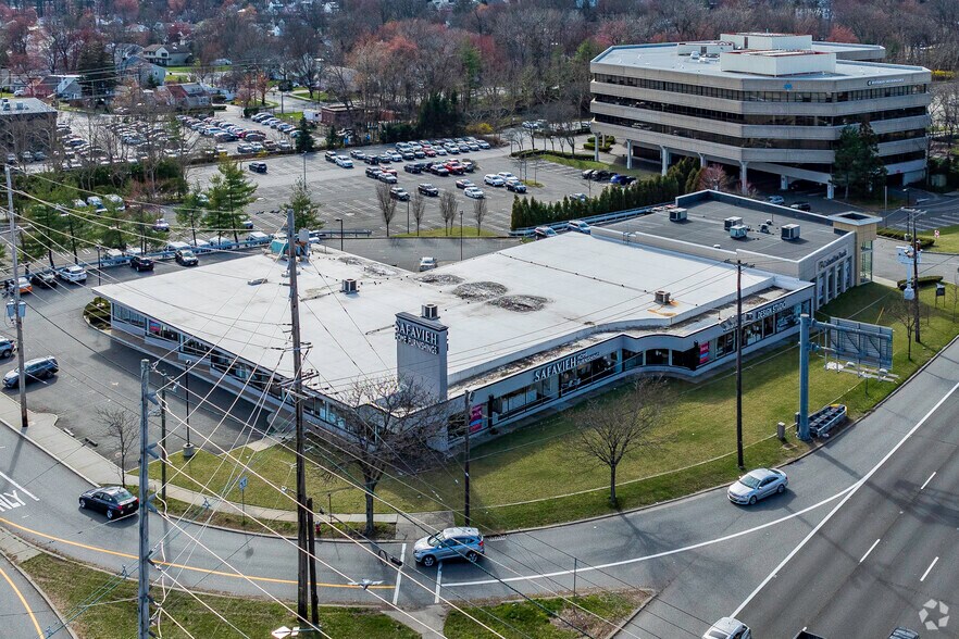 More Photos Of 110 E Route 4, Paramus General Retail For Lease