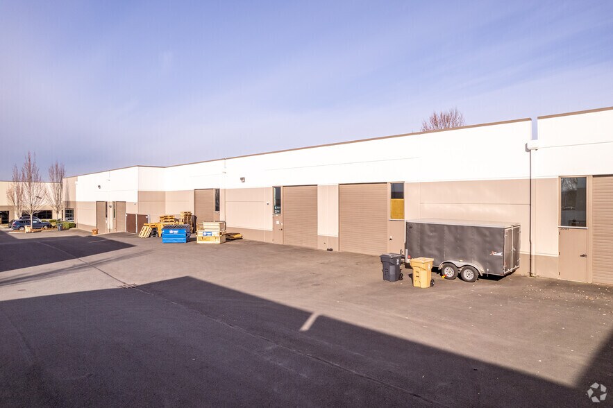 More Photos Of 20160-20198 SW 112th Ave, Tualatin Warehouse For Lease