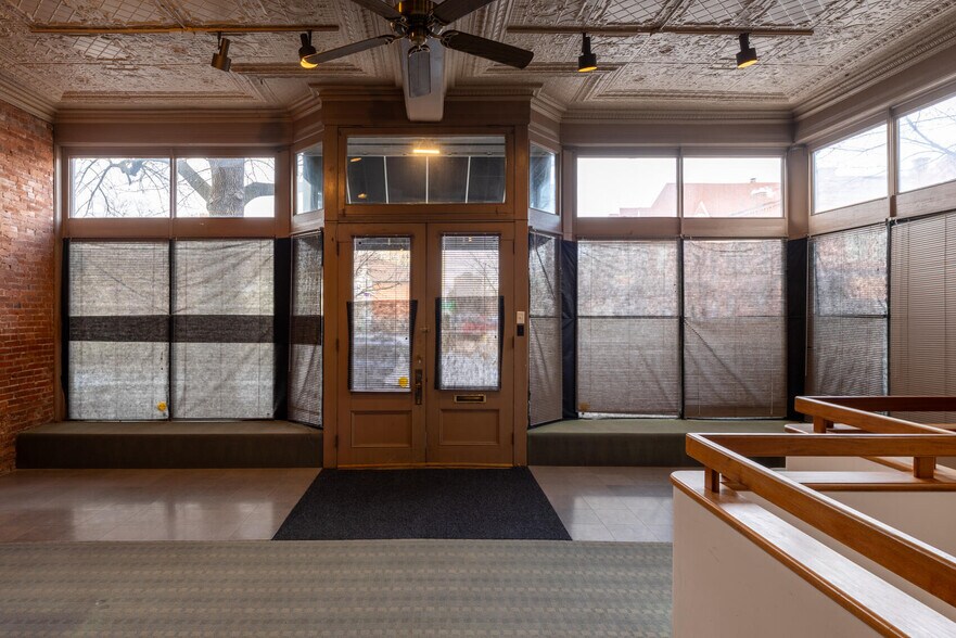 More Photos Of 5 S Newstead Ave, Saint Louis Office For Sale