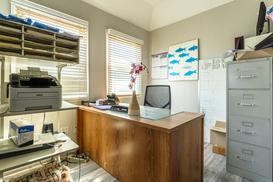 More Photos Of 2741-2743 S Robertson Blvd, Los Angeles Storefront Retail Office For Lease