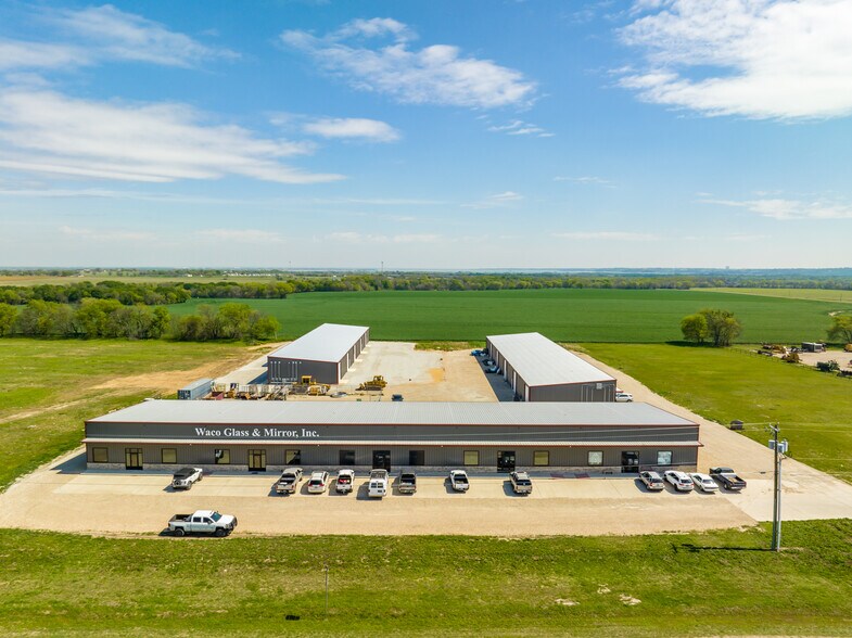 Primary Photo Of 5496 N State Highway 6, Woodway Showroom For Lease