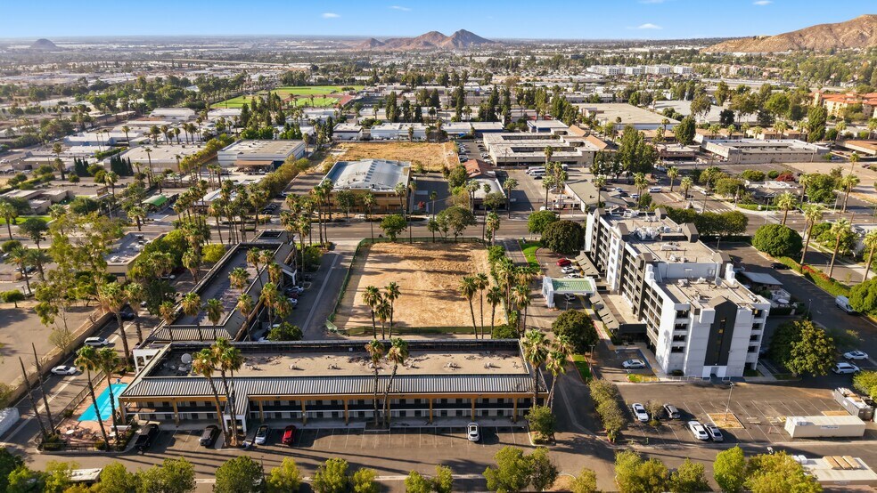 More Photos Of 1550 University Ave, Riverside Land For Sale