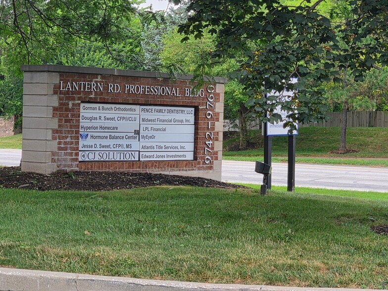 More Photos Of 9750 Lantern Rd, Fishers Office For Lease
