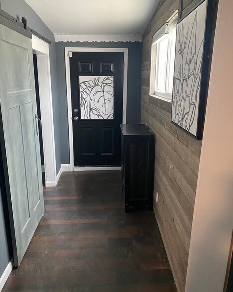 More Photos Of 22917-22919 Woodward Ave, Ferndale Storefront Retail Residential For Sale