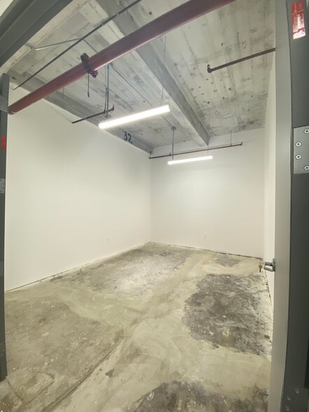More Photos Of 901 E 31st St, Los Angeles Manufacturing For Lease