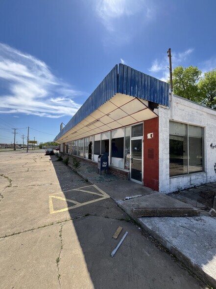 More Photos Of 6512-6528 N Peoria Ave, Tulsa General Retail For Sale