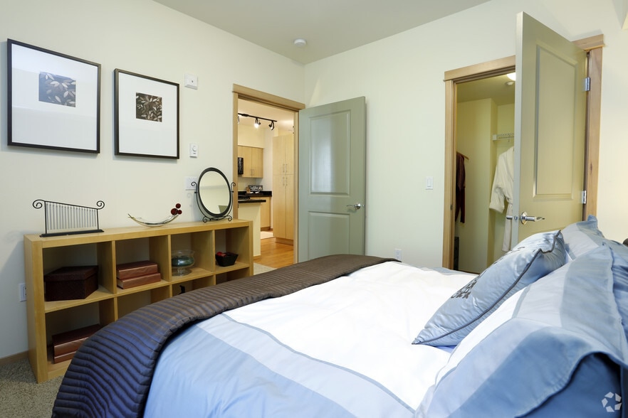 More Photos Of 1133 Lake Washington Blvd, Renton Apartments For Lease