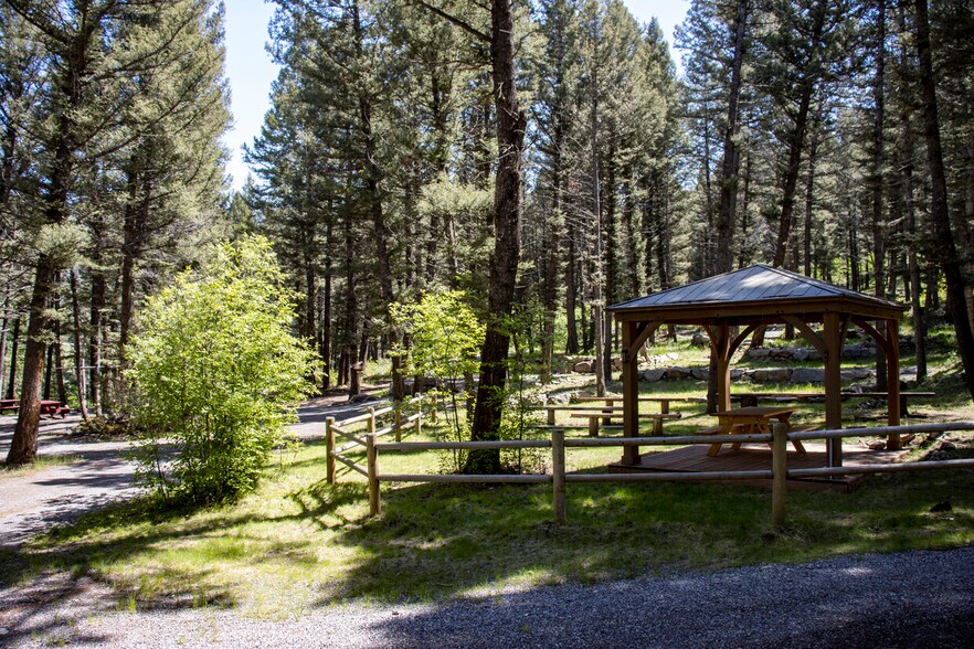 More Photos Of 29 Frontage Rd, Basin Manufactured Housing Mobile Home Park For Sale