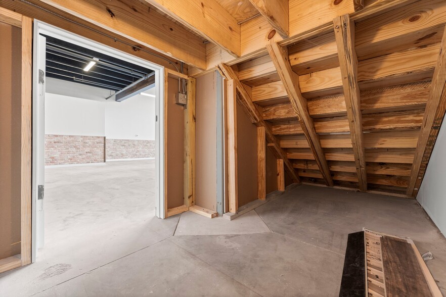 More Photos Of 1435 FM 1463 Rd, Katy Showroom For Sale